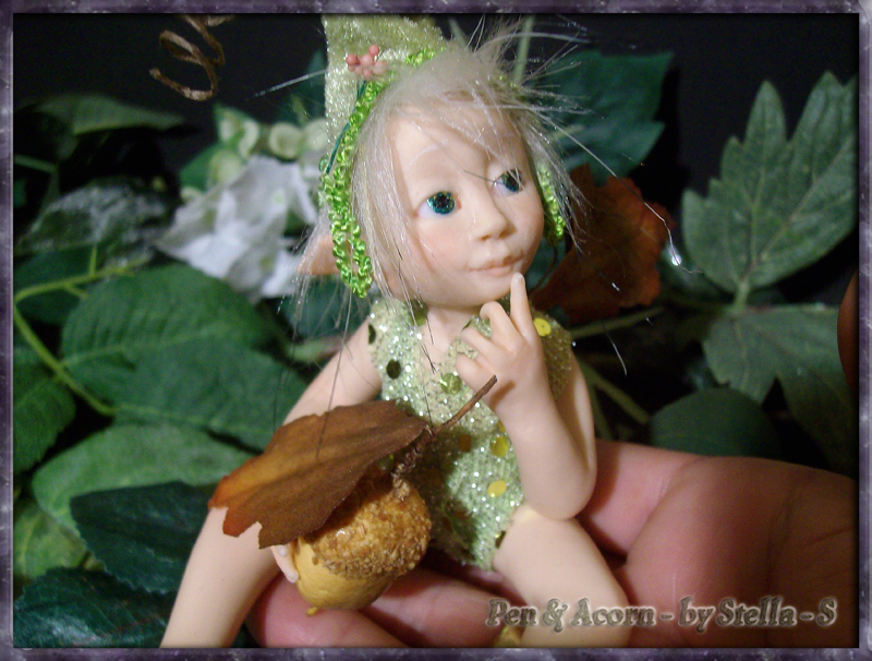 Baby Faerie Pen & Acorn back to gallery